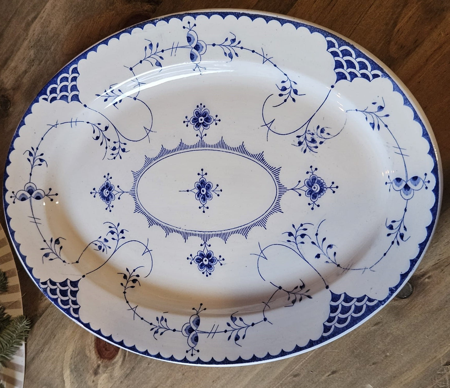 Villeroy & Boch Meissen / Wallerfangen: Terrine mit großer Platte, zweiteilig (14872377524548)