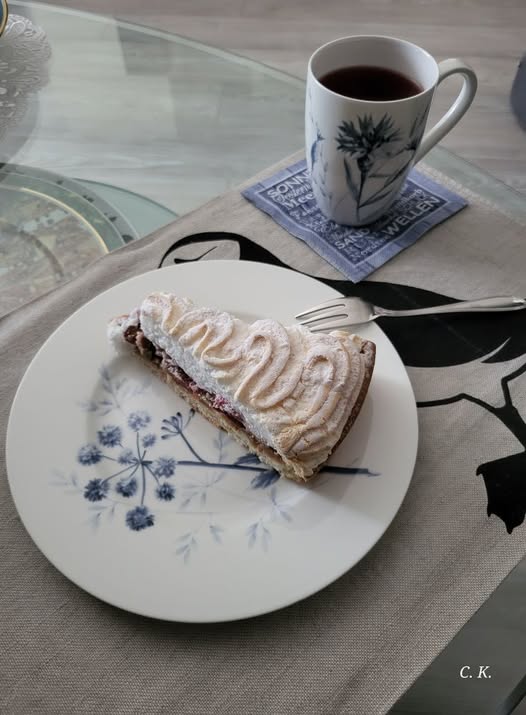 Villeroy & Boch Blue Meadow: Kuchenteller / Frühstücksteller - sehr gut (9461244363076)