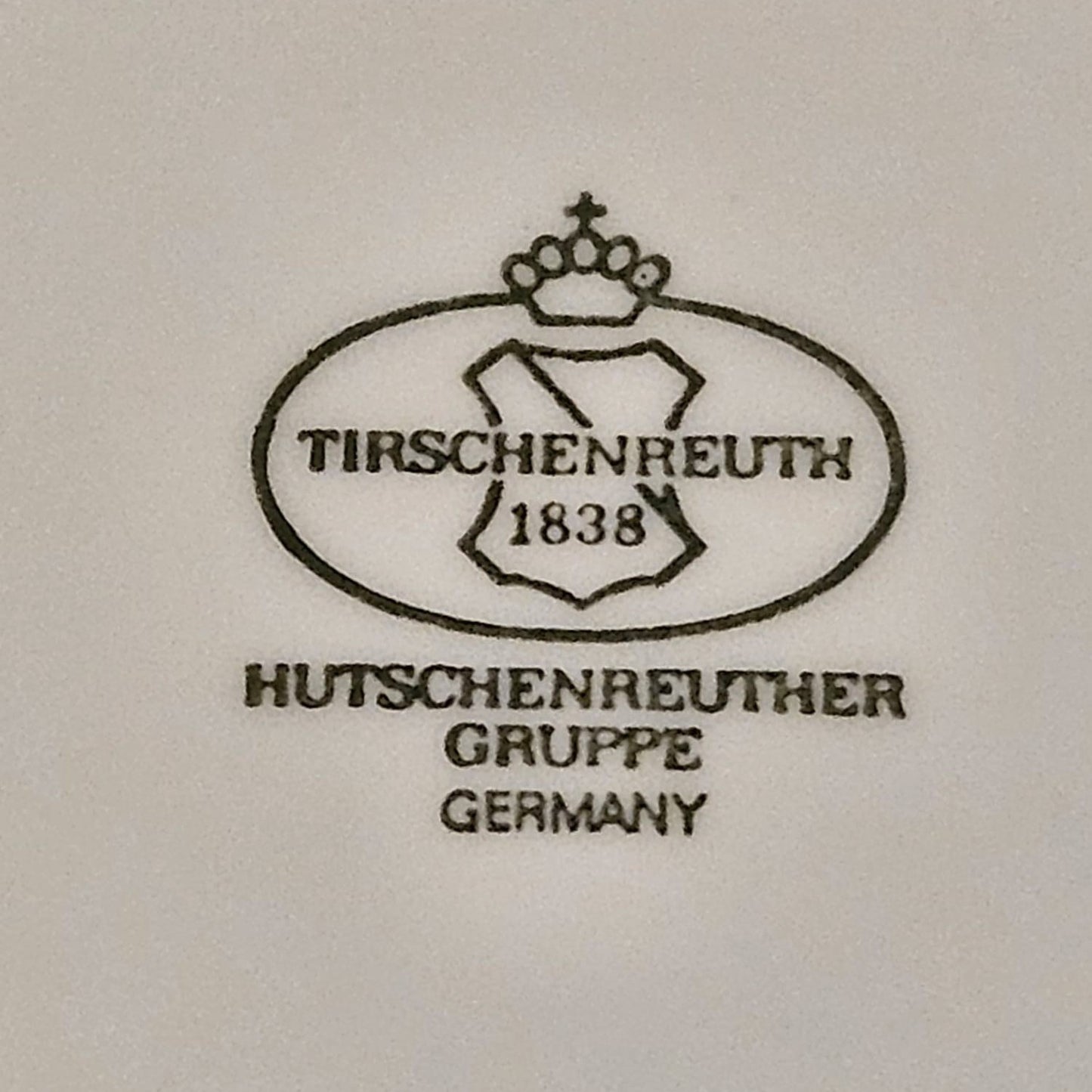 Hutschenreuther - Tirschenreuth: Suppenteller / tiefer Teller Goldrand (15315378667844)