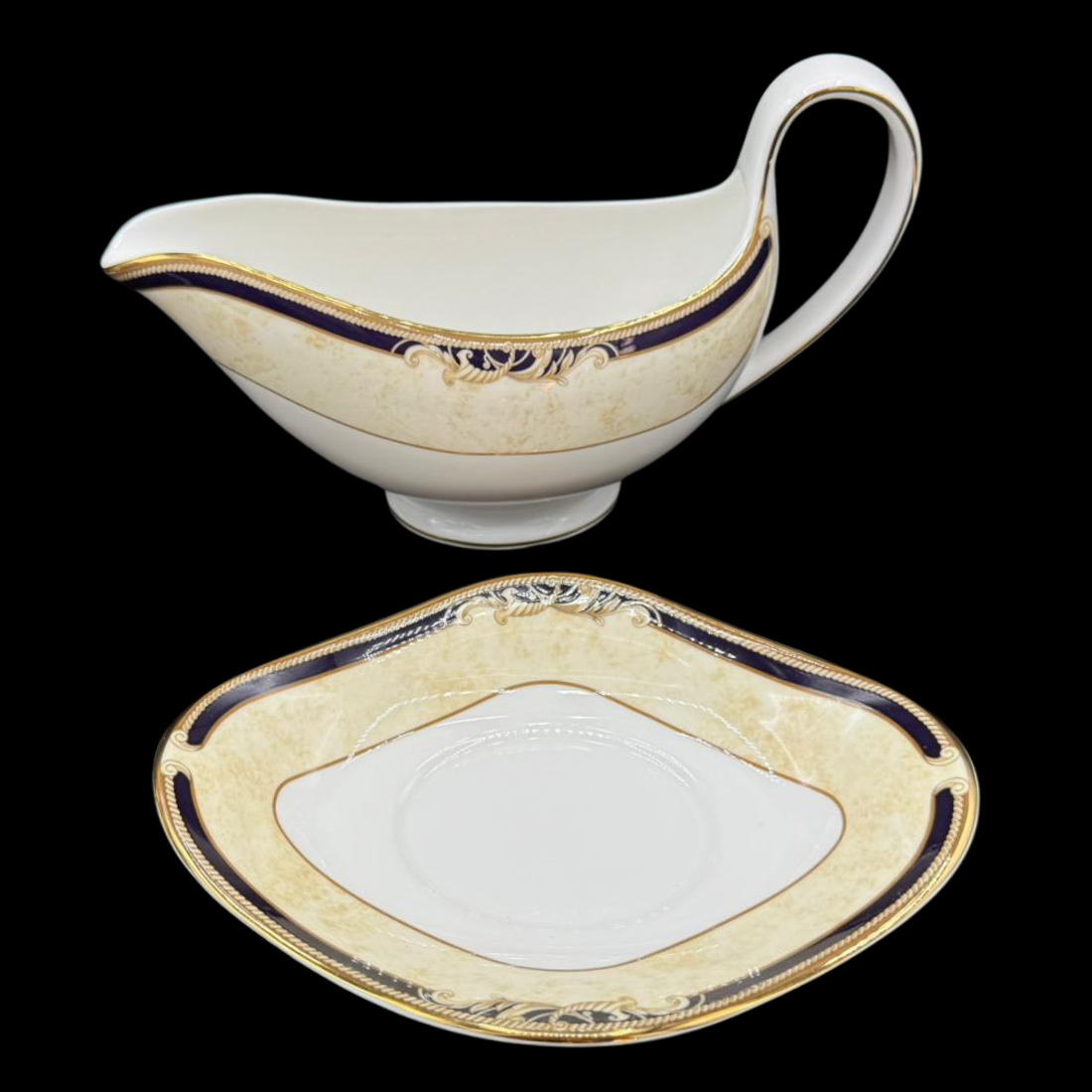 Wedgwood Cornucopia: Sauciere mit Unterteller - neu (15241858548036)