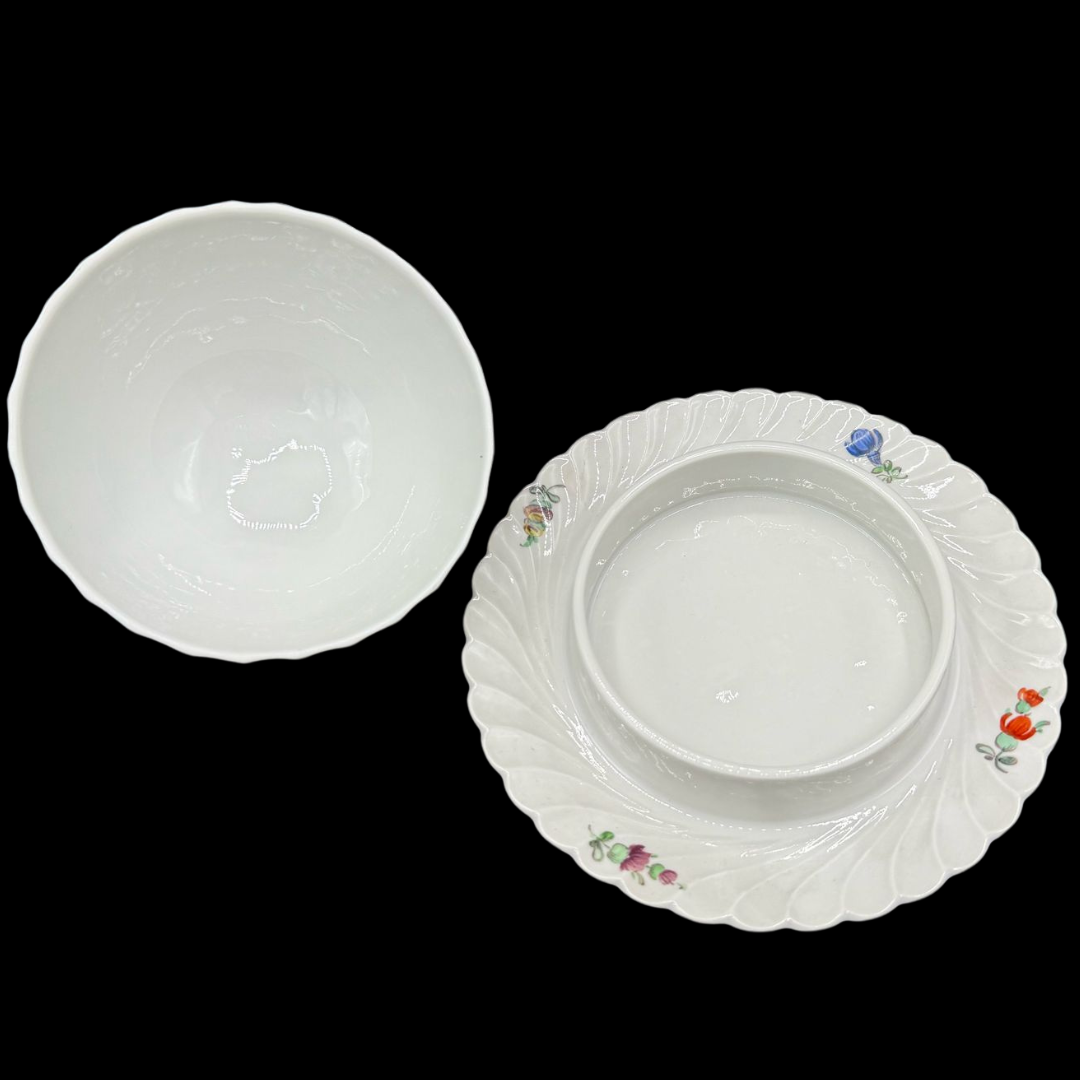 Nymphenburg Welle gerippt: runde Butterdose? (15149076971844)