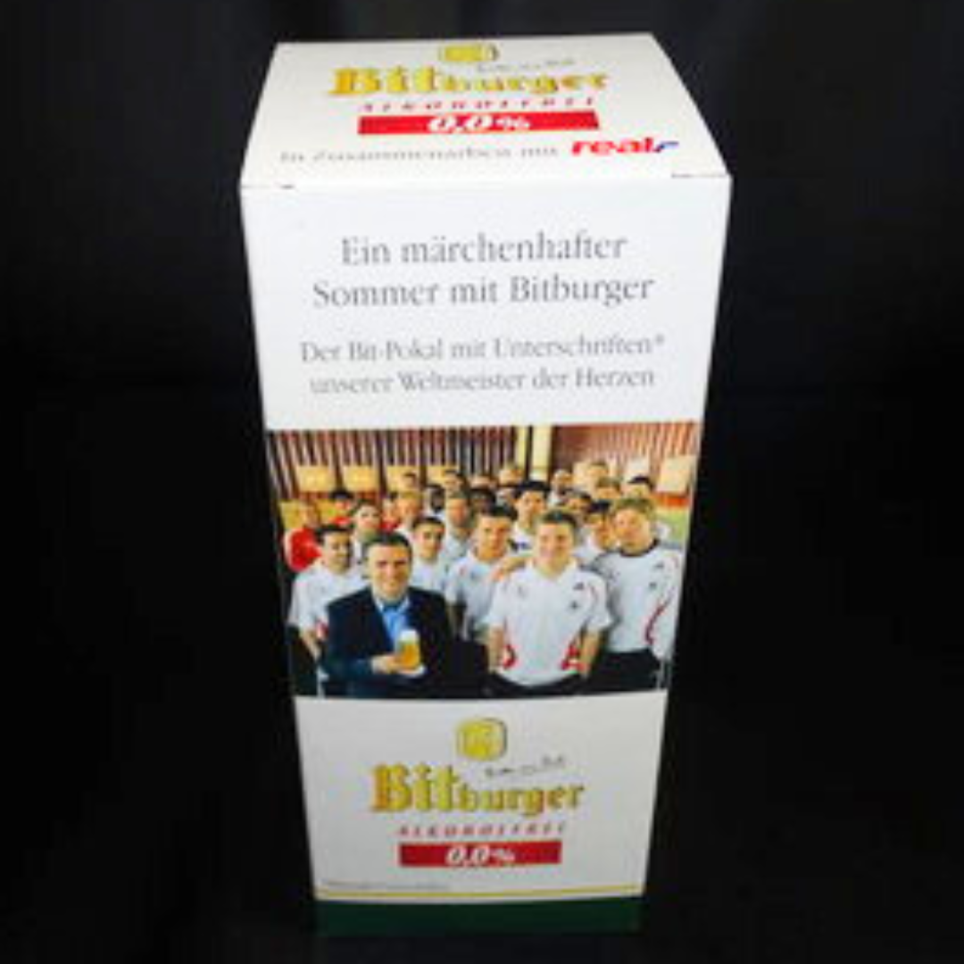 Bitburger Bit-Pokal / Glas mit Unterschriften in Originalverpackung (7120781410441)