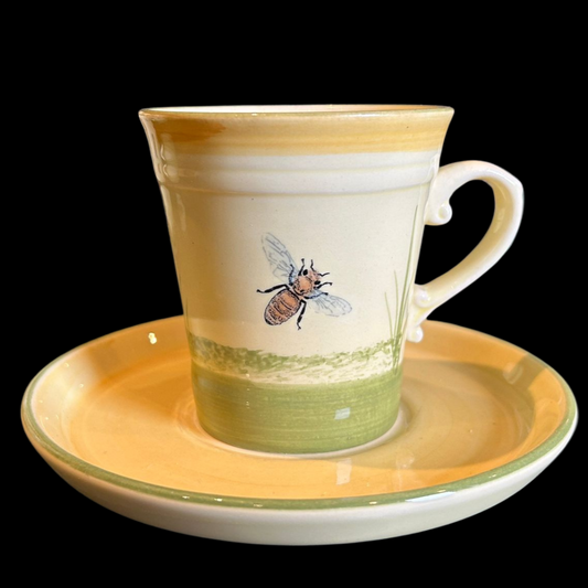 Zeller Keramik Biene: Kaffeetasse/ Tasse mit Unterteller (9064624324932) (14957695435076)