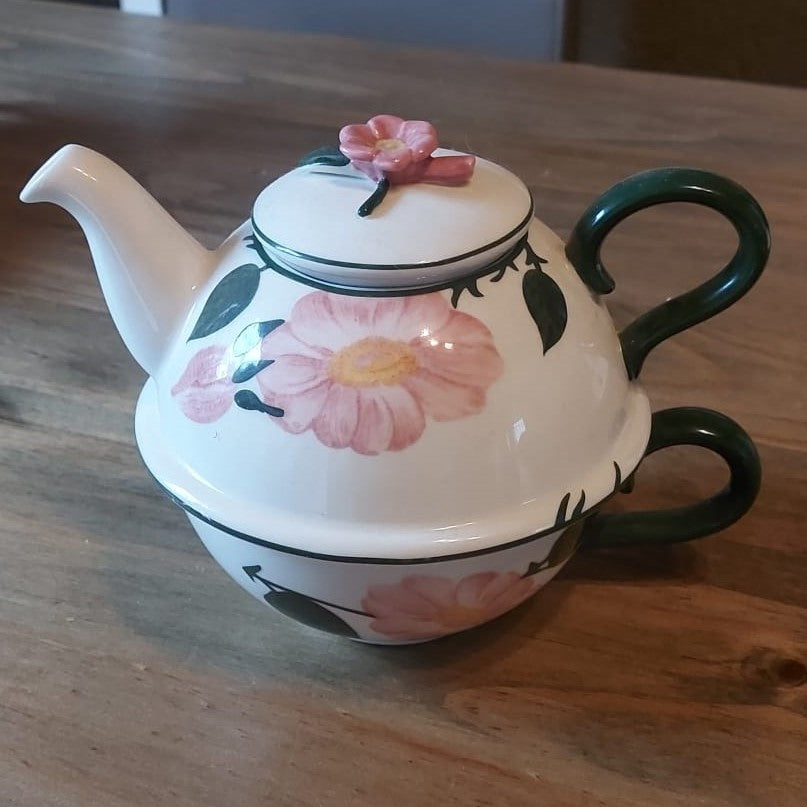 Villeroy & Boch Wildrose: Tea for one / Teekanne mit Tasse Charm (14900487946564)