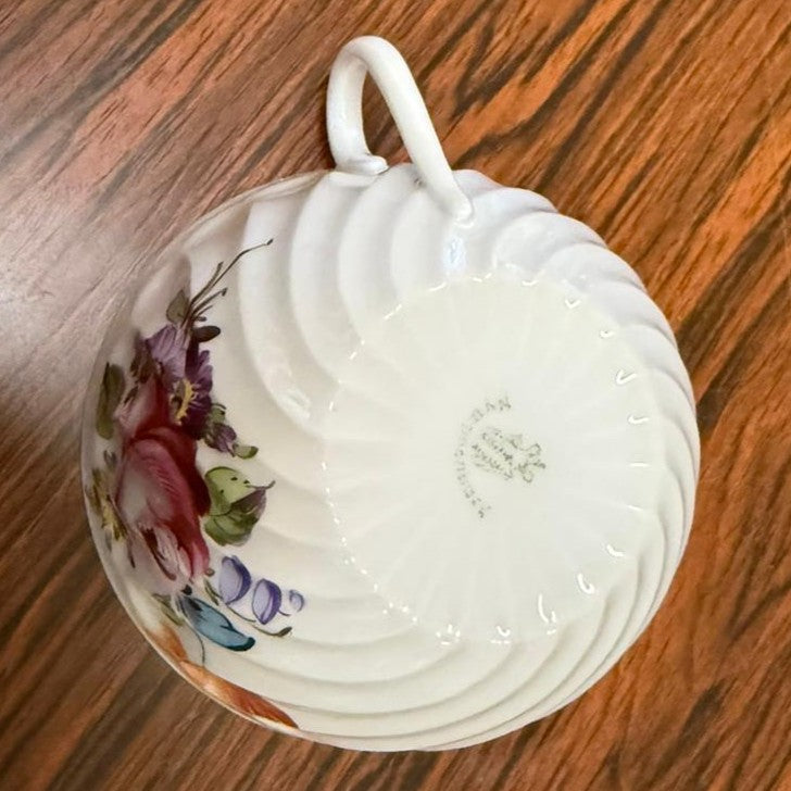 Nymphenburg Welle gerippt: Teetasse / Tasse - Motiv 2 (7121050370185)