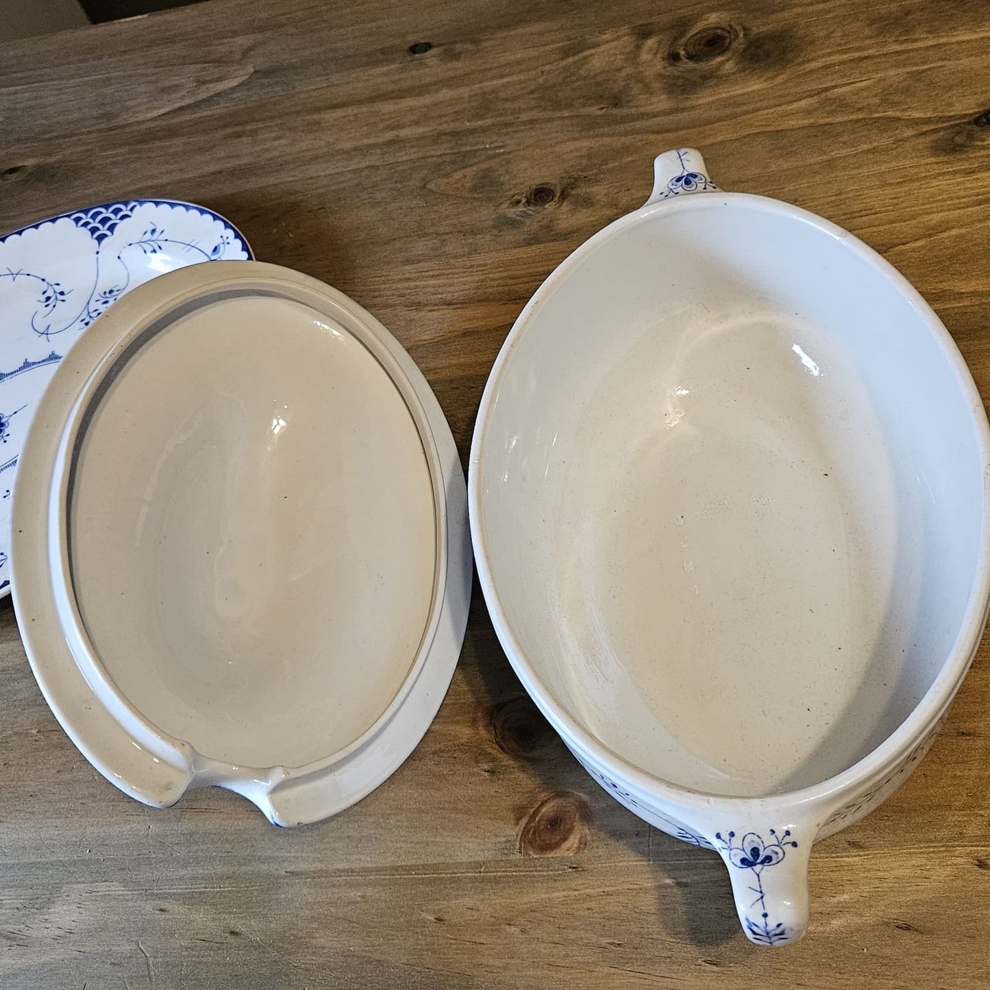 Villeroy & Boch Meissen / Wallerfangen: Terrine mit großer Platte, zweiteilig (14872377524548)