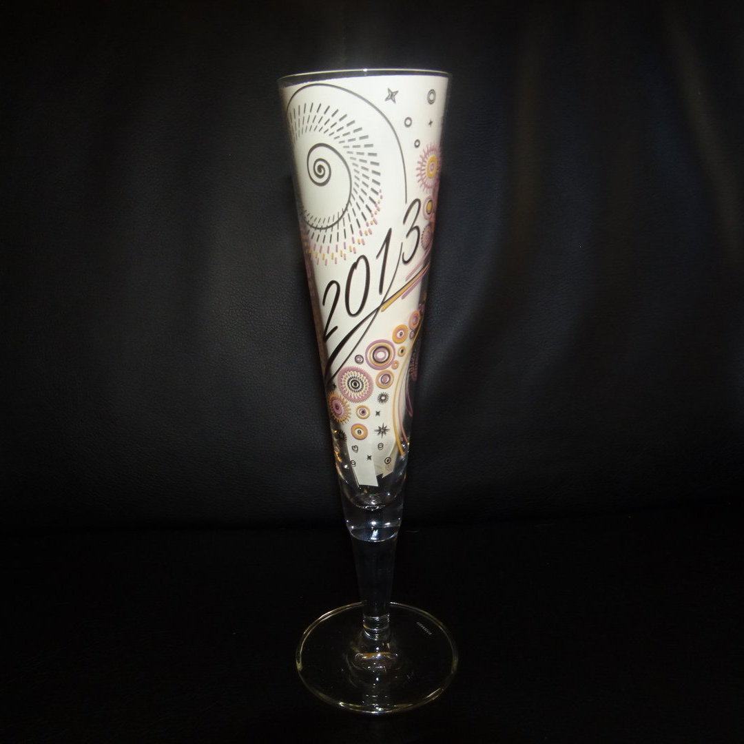 Ritzenhoff: Jahrgangs- Champusglas 2013 Michal Shalev mit Serviette - neu Ritzenhoff (7120891347081)
