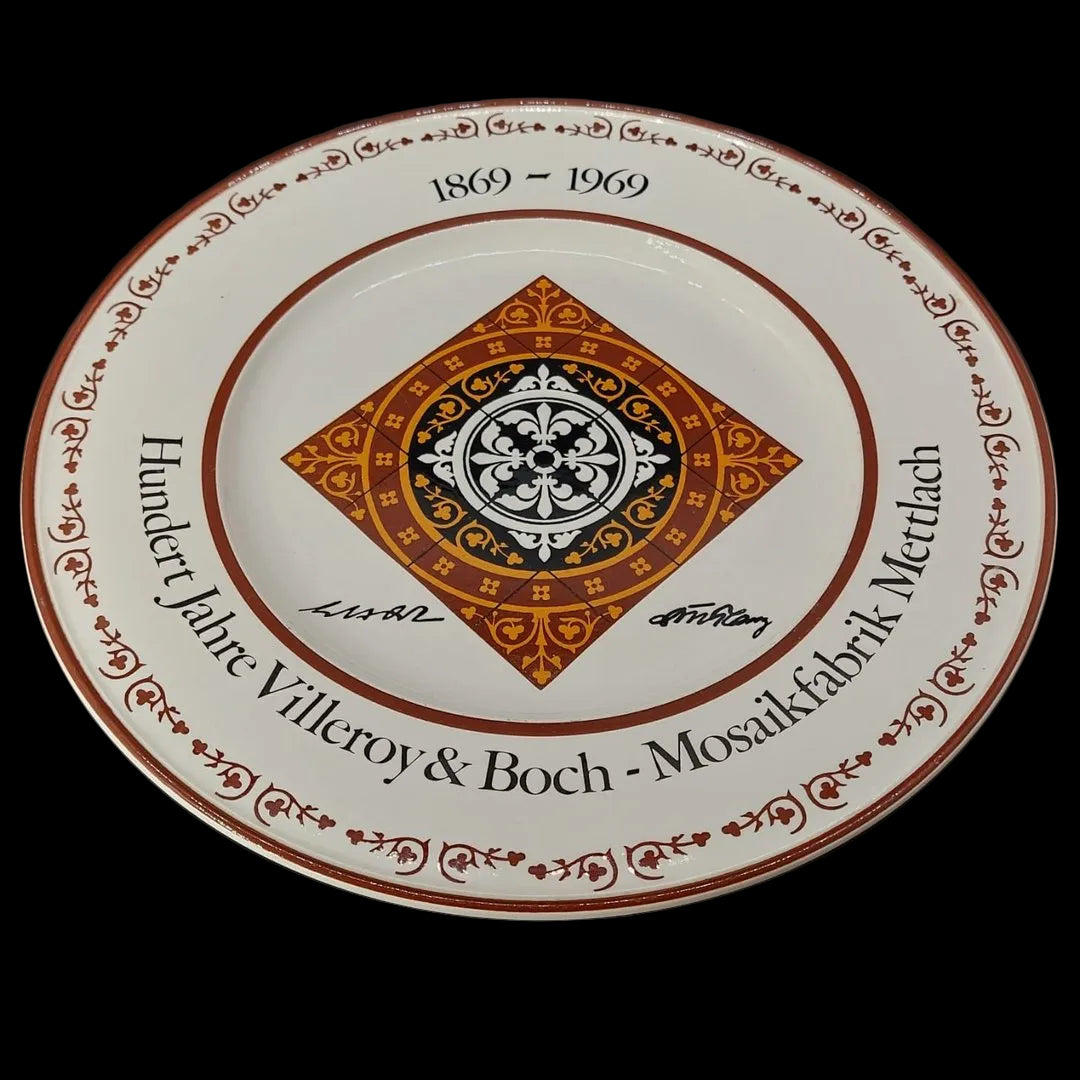 "Hundert Jahre Villeroy & Boch - Mosaikfabrik Mettlach": Wandteller Villeroy & Boch (7121117577353)