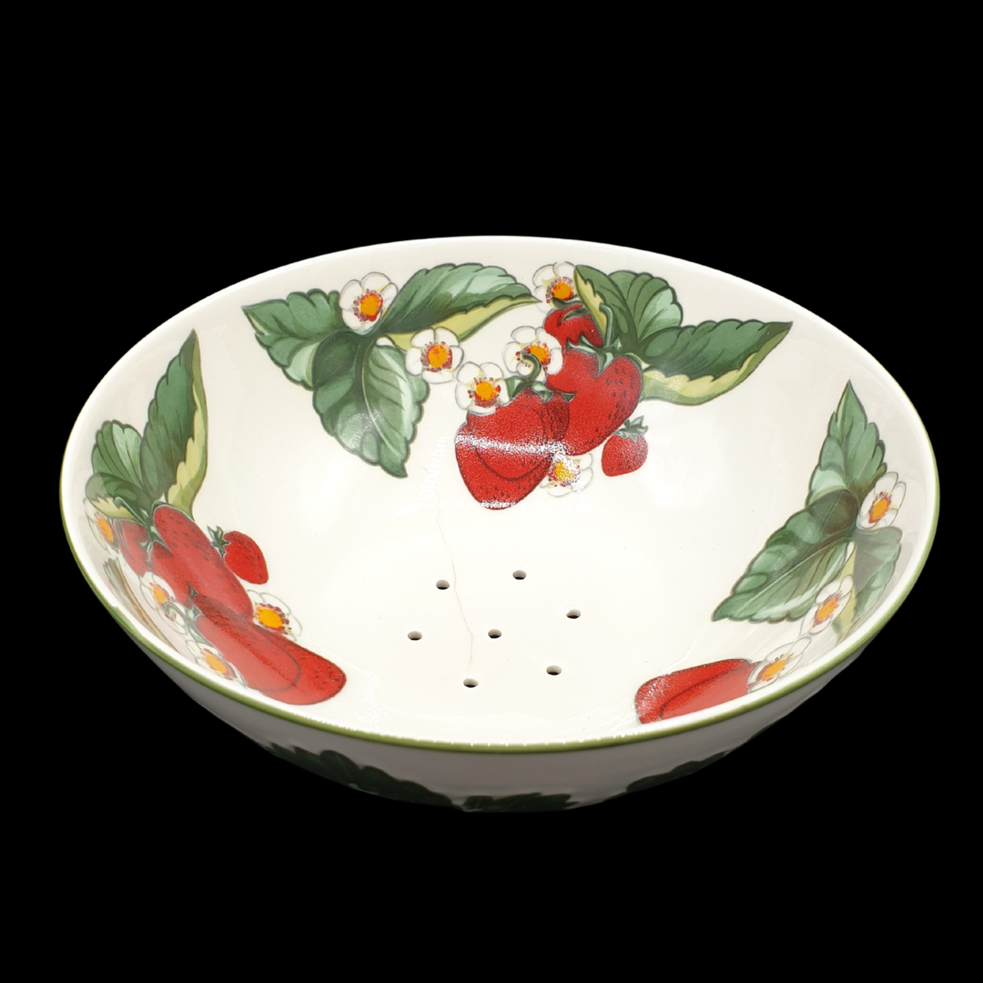 Villeroy & Boch Dessin Original: Sieb Erdbeere - Beschreibung Villeroy & Boch (7120997154953)