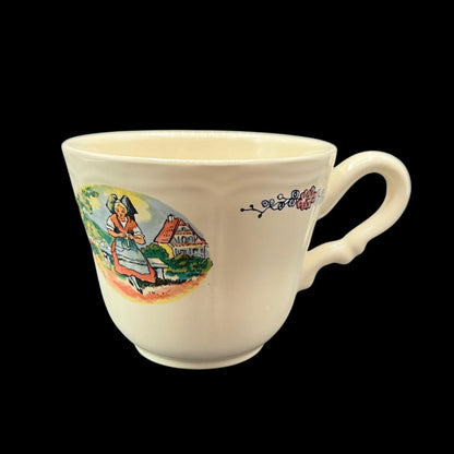 Sarreguemines Obernai France: Kaffeetasse / Tasse (Tracht)