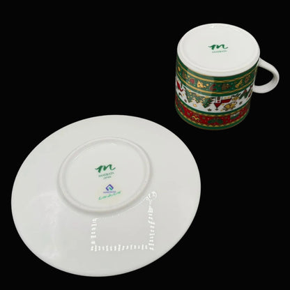 Maebata Merry Christmas: Kaffeetasse / Tasse mit Unterteller
