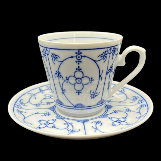 Winterling Strohblume Indisch Blau: Kaffeetasse / Tasse mit Unterteller