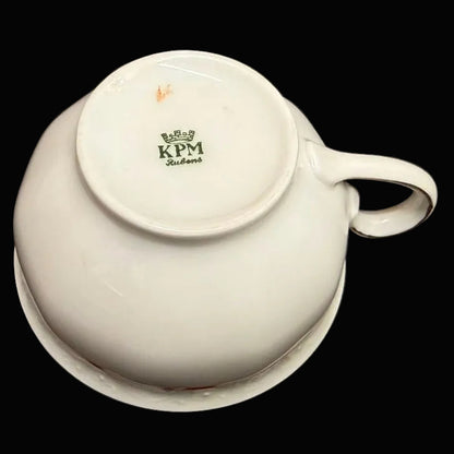 KPM Rubens rot: Kaffetasse / Tasse mit Unterteller