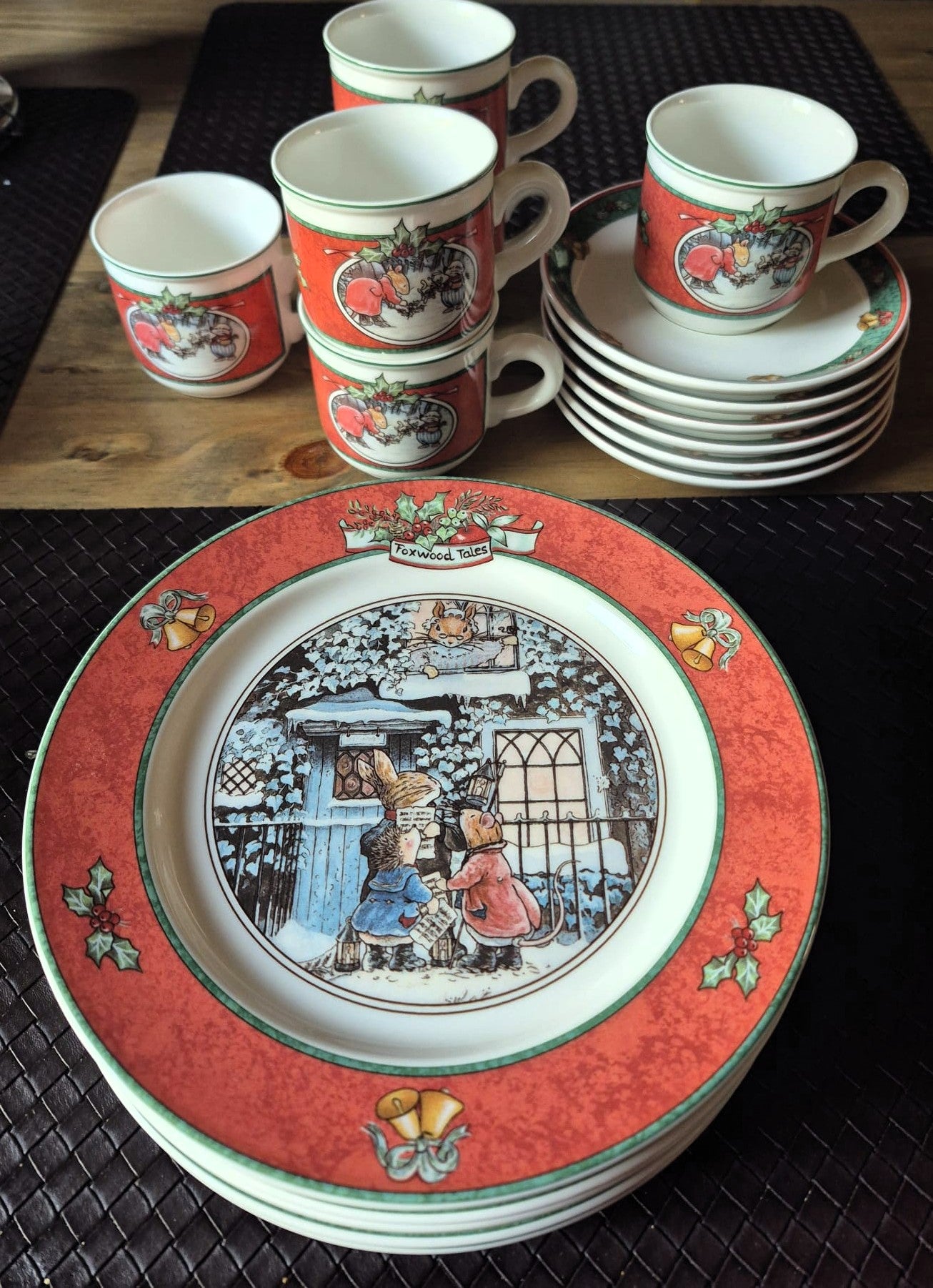 Villeroy & Boch Foxwood Tales Christmas: Kaffeetasse / Tasse mit Unterteller (8776490189124)