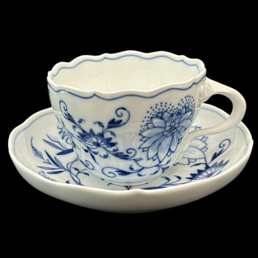 Meissen Zwiebelmuster: Kaffeetasse / Tasse mit Unterteller (9524100694340)