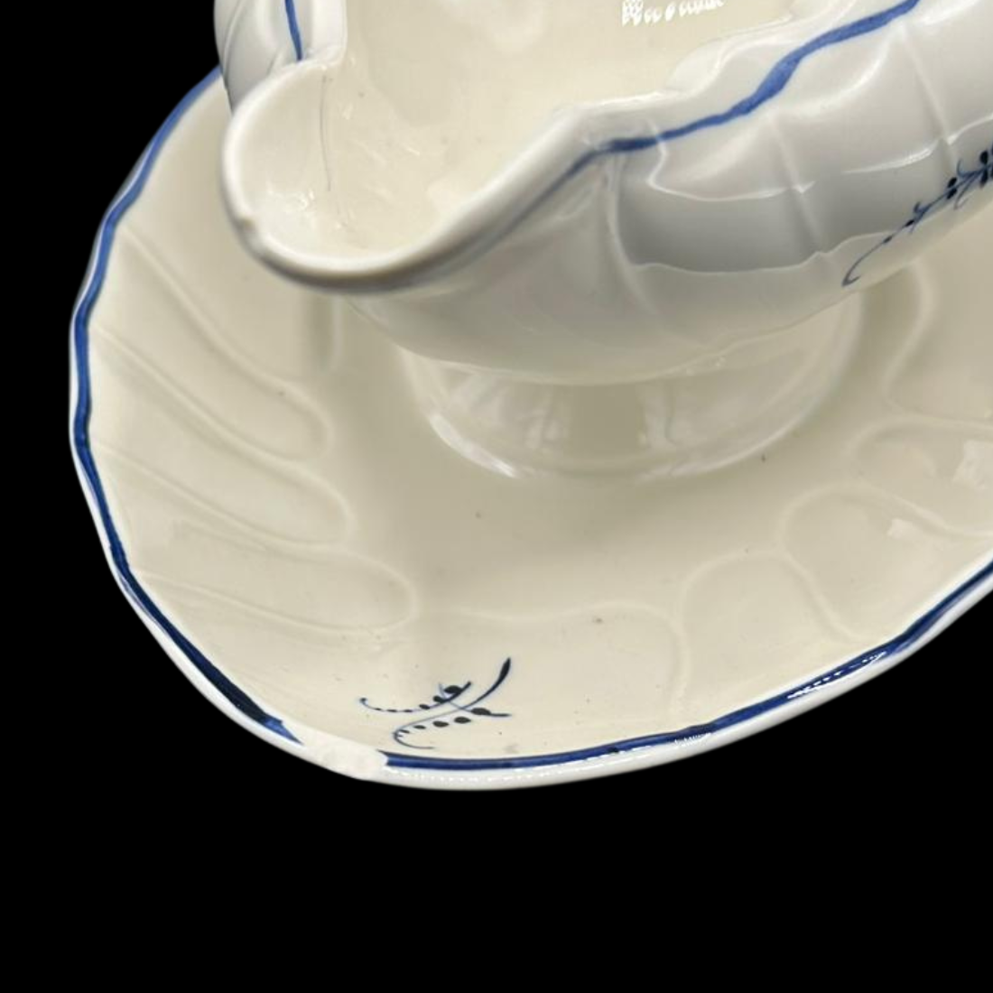 Villeroy & Boch Vieux Luxembourg / Alt Luxemburg: Sauciere - Beschreibung (14829180485956)