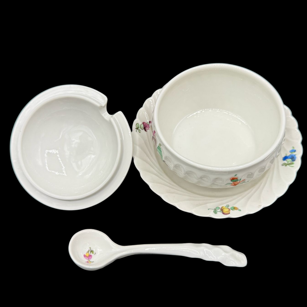 Nymphenburg Wellen gerippt: Honigtopf (15149172588868)