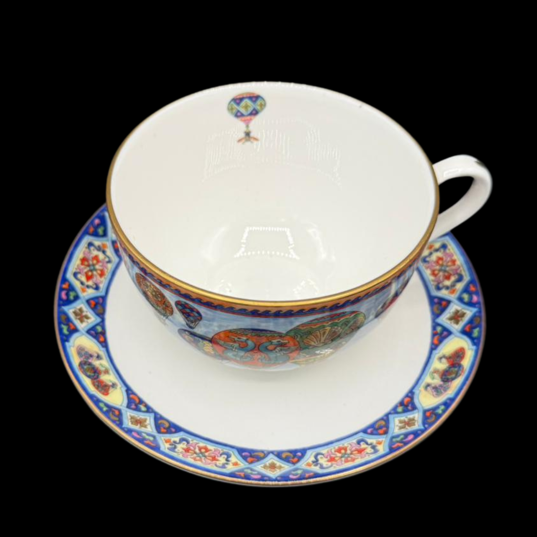 Royal Worcester Flights of Fancy: Teetasse / Tasse mit Unterteller (15158506127684)
