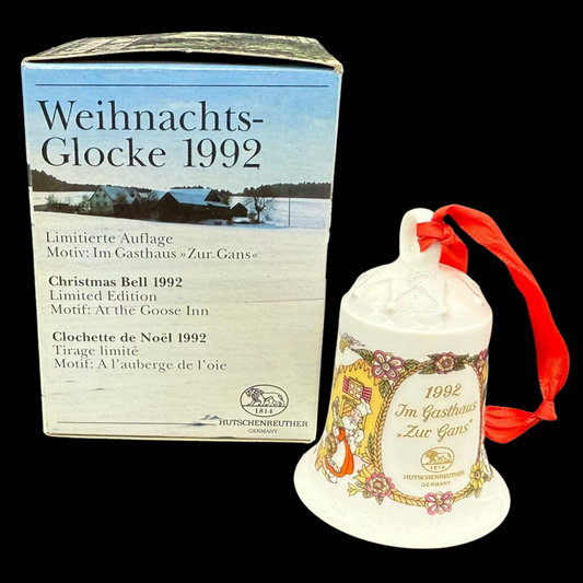 Hutschenreuther Weihnachtsglocke: 1992 Im Gastahaus- neu und in OVP (15295416860996)