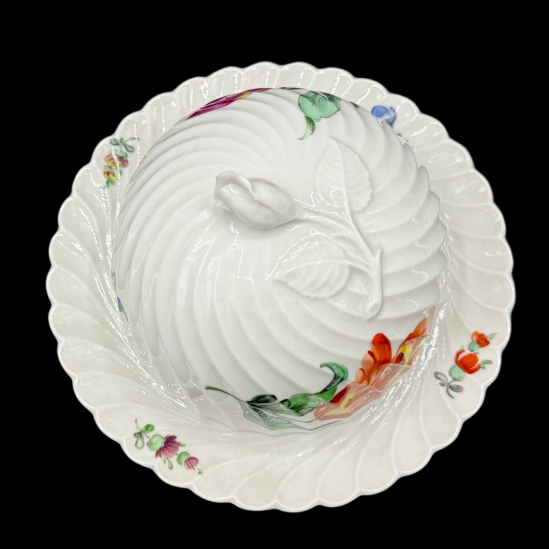 Nymphenburg Welle gerippt: runde Butterdose? (15149076971844)