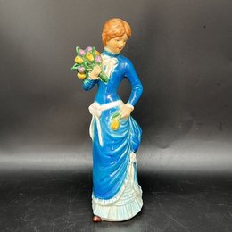 Goebel Garden Funcier 1880: Dame mit Tulpen - Frauenfigur Faszination der Mode (8538952335684)