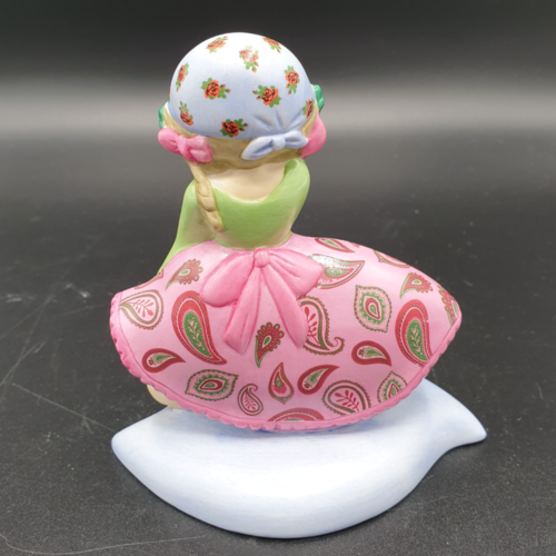 Goebel Porzellan: Figur Zuckerpuppe Paisley / Sugar Babe Paisley - OVP (7120929718409)