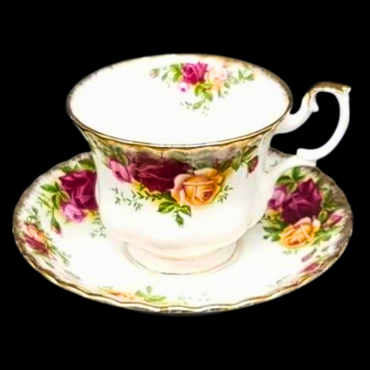 Royal Albert Old Country Roses: Kaffeetasse / Tasse mit Unterteller (7120974053513)