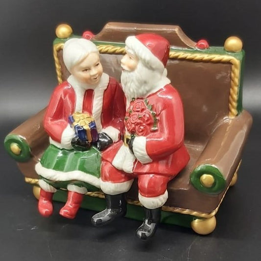 Villeroy & Boch Christmas Toys: Mr. & Mrs. Santa Spieluhr Villeroy & Boch (7121066819721)