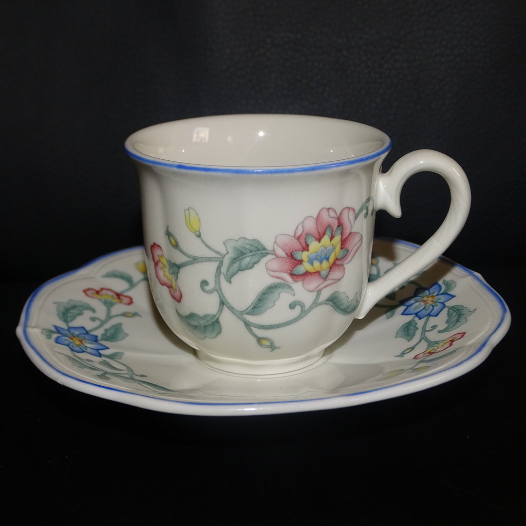 Villeroy & Boch Delia: Mokkatasse / Tasse mit Unterteller Villeroy & Boch (7120756277385)