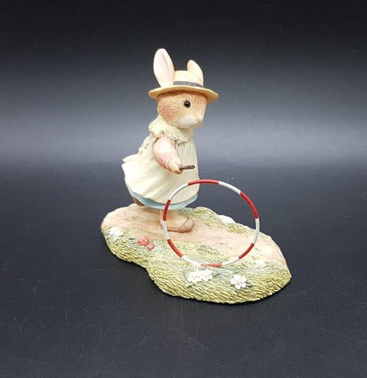 Villeroy & Boch Foxwood Tales Figur Sports at Foxwood: Katie Rabbit - A new hoop Villeroy & Boch (7120957374601)