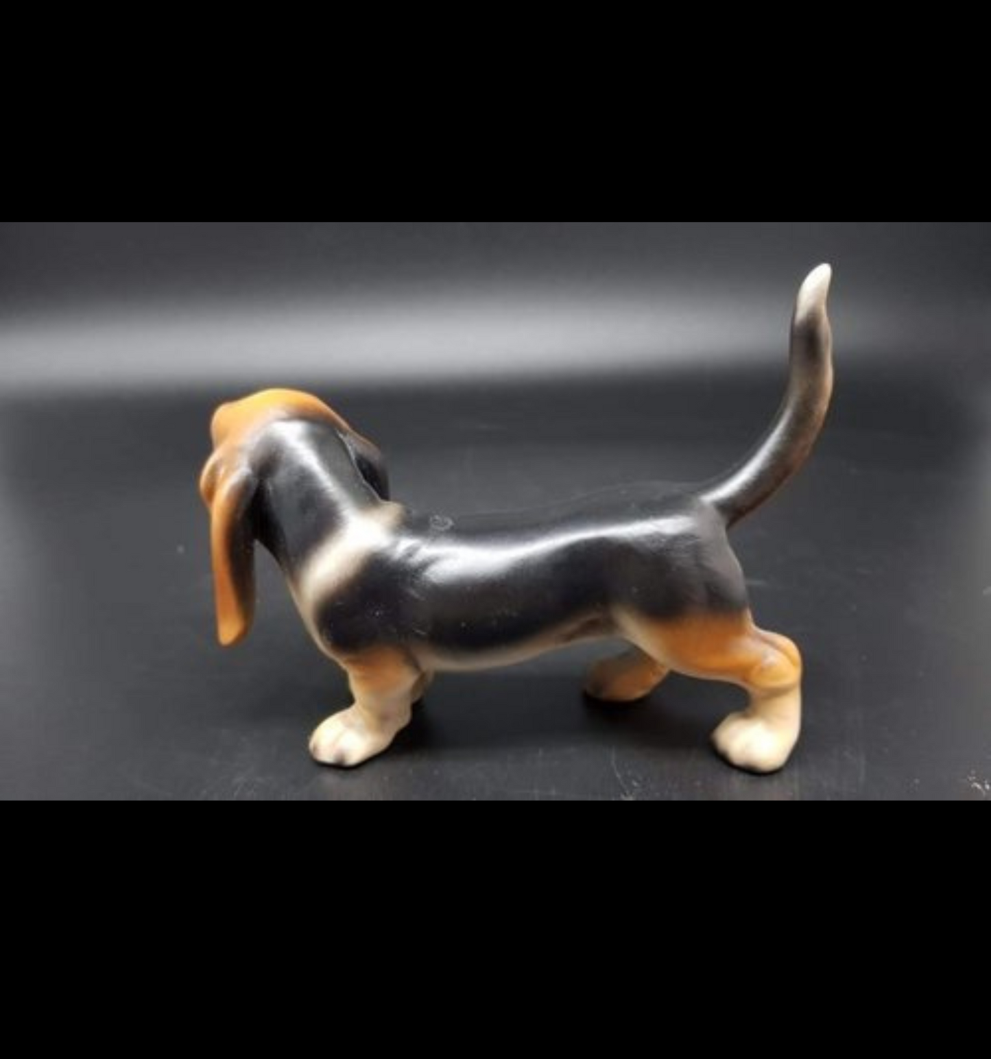 Goebel Porzellanfigur: Basset Hund (7120930046089)