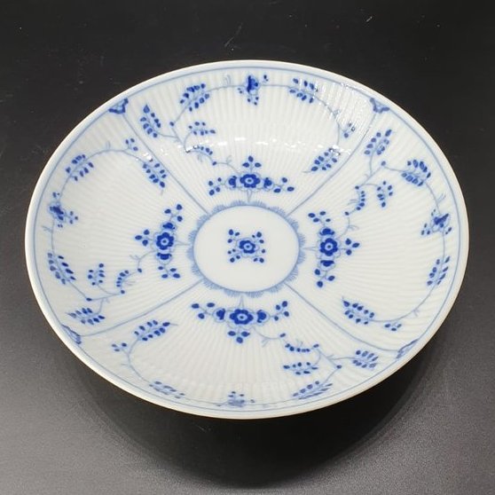 Höchst Residenz Amalienburg: Gebäckschale / Schale / Schälchen Höchster Porzellan-Manufaktur (7121075929225)