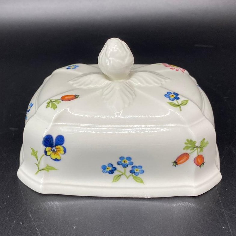 Villeroy & Boch Petite Fleur: Butterdosenoberteil / Oberteil Butterdose, klein Villeroy & Boch (7121089396873)