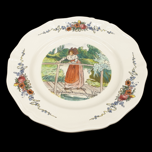 Sarreguemines Obernai France: Speiseteller / flacher Teller - Frau am Geländer Sarreguemines (7121091559561)