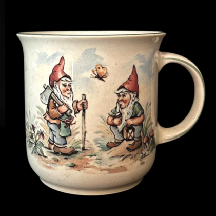 Pfalzkeramik Gartenzwerg: Kaffeebecher / Henkelbecher / Kaffeetasse (7178342432905)
