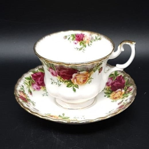 Royal Albert Old Country Roses: Kaffeetasse / Tasse mit Unterteller Royal Albert (7120974053513)