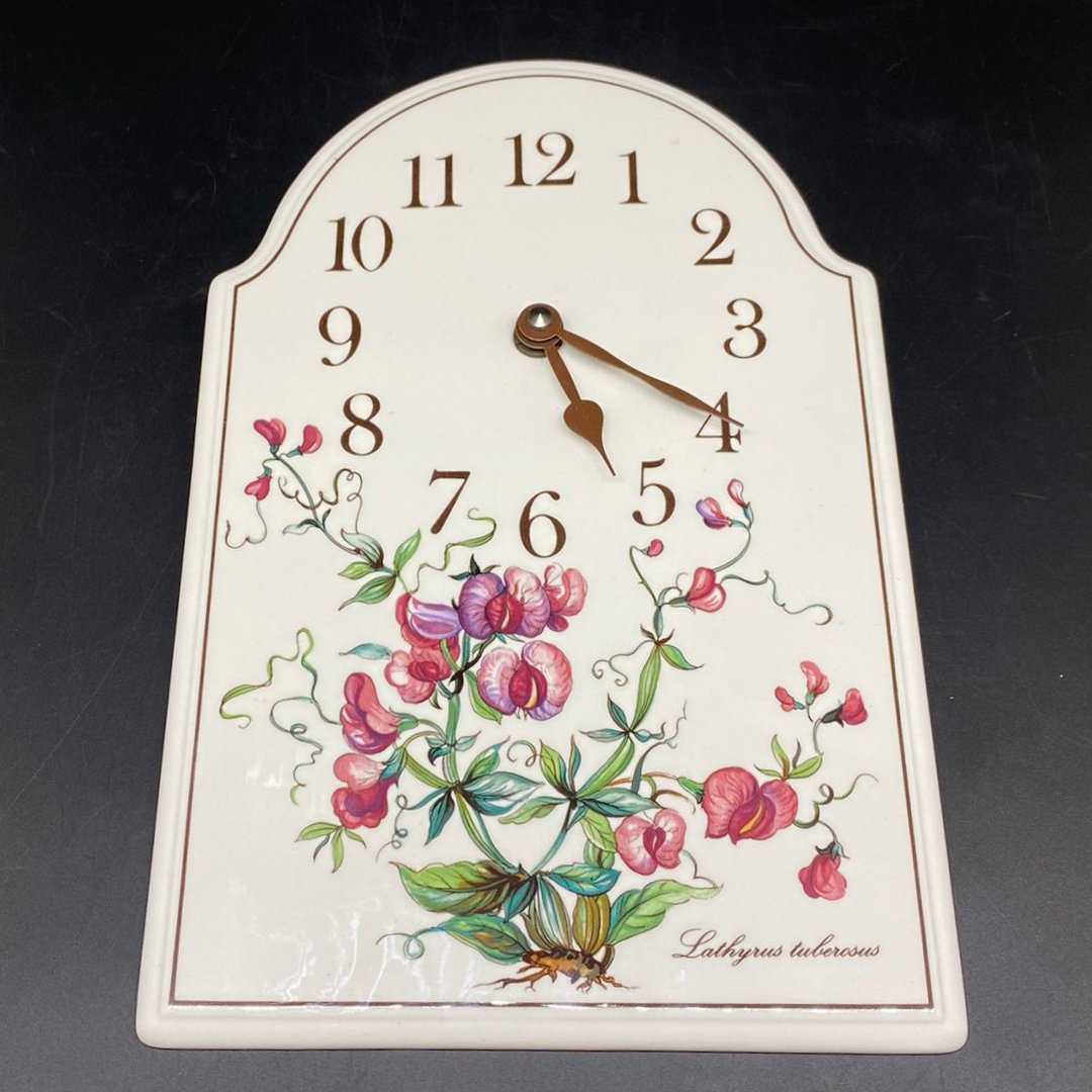 Villeroy & Boch Botanica: Wanduhr / Uhr in Form eines Brettchens Porzellanladen.online (7120829218953)