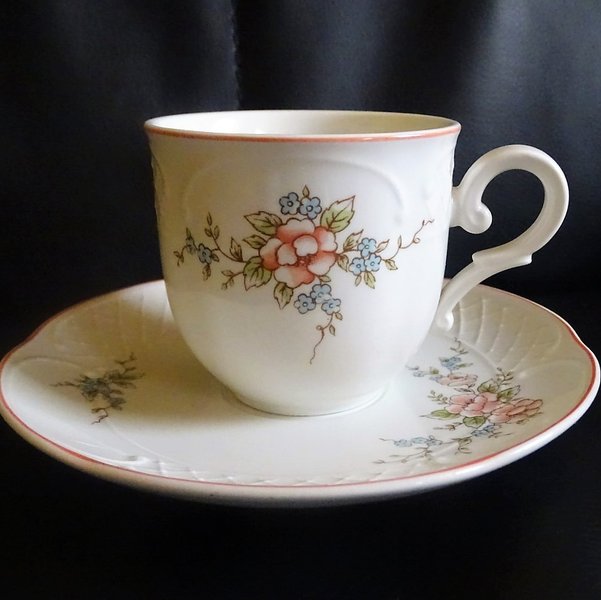 Villeroy & Boch Rosette: Kaffeetasse / Tasse mit Unterteller Villeroy & Boch (7120780755081)