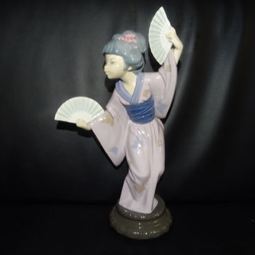 Lladró - spanische Porzellanfigur: Japanerin mit Fächer - neu Lladró (7120894853257)